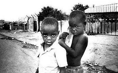 Tim Brown Tours and Vukafrica combine to support those less fortunate.