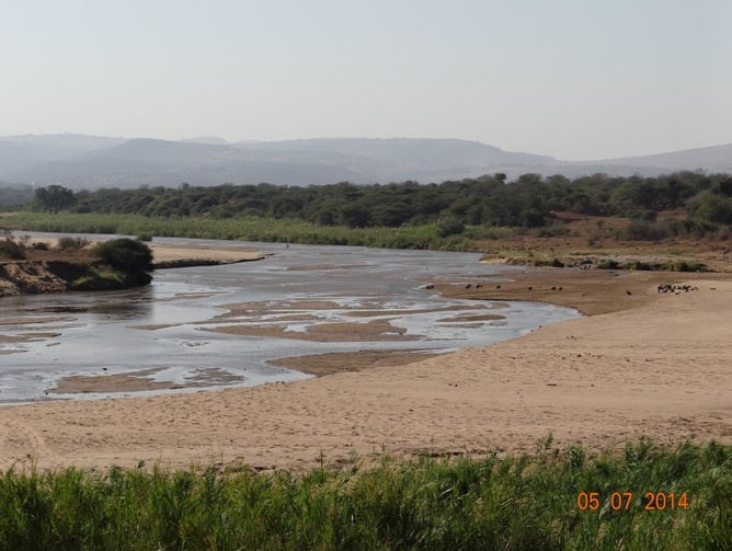 Durban Day Safari Tour to Big 5 Hluhluwe Imfolozi Game reserve 5 July 2014